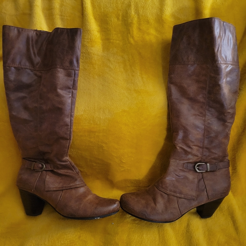 Yuu Brand Knee Boots Faux leather Size 10